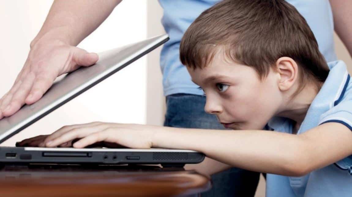 Çocuklar İçin Güvenli İnternet Kullanımı: Ebeveynler İçin Öneriler ve İpuçları